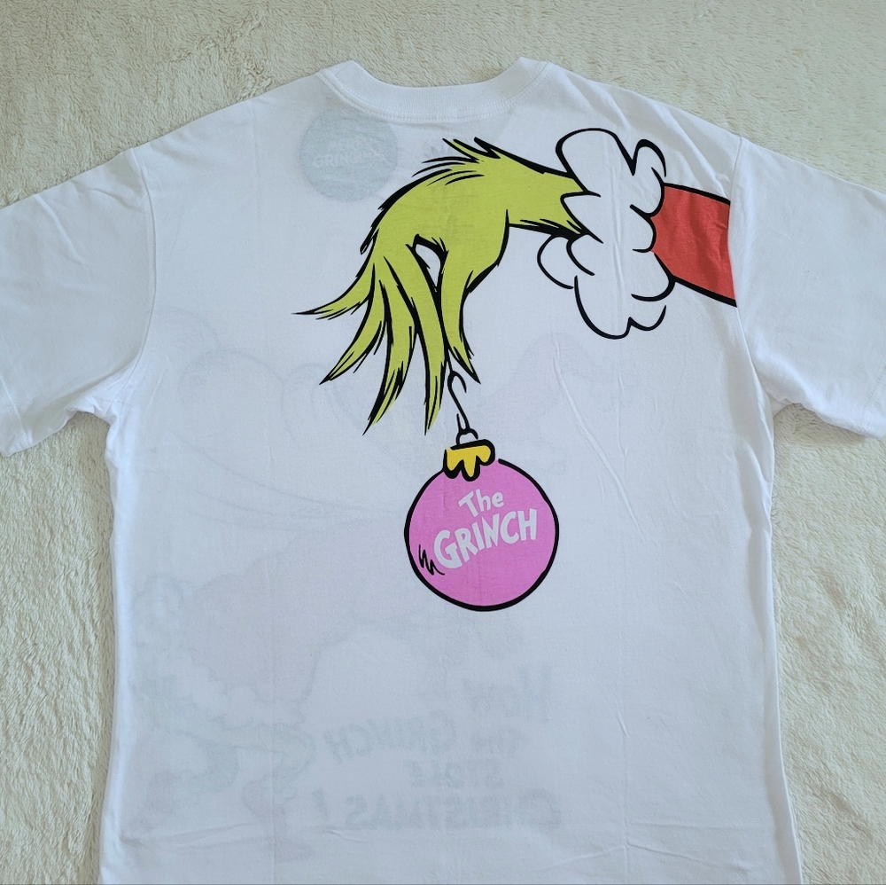 Dr. Seuss "How The Grinch💚 Stole Christmas🎄!" Graphic Tee👕 - NWT - Picture 4 of 12